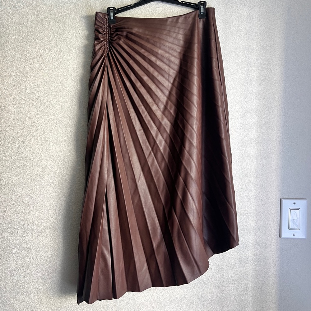 House of Harlow 1960 Faux Leather Pleated Skirt | Brown Midi | Women’s M